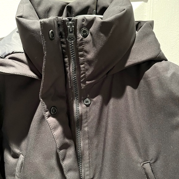 Quartz Co. Goose Down Long Winter Jacket (removable fur) (VERY GOOD CONDITION) - Picture 4 of 9